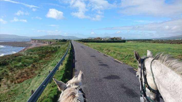 horseback riding trip in ireland