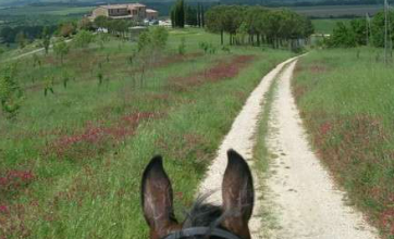 horseback inn to inn Italy