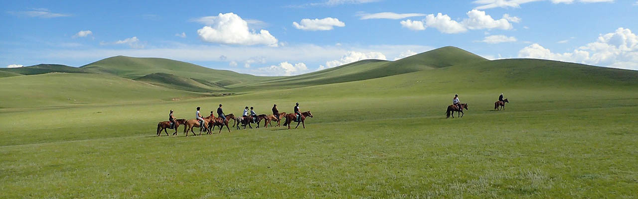 horseback ride in mongolia