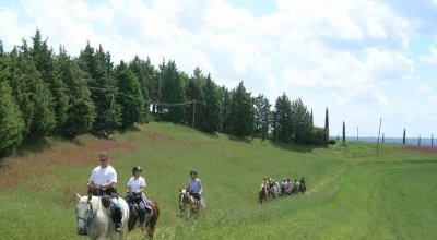 horse riding tuscany