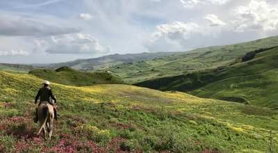 horseback trail ride italy