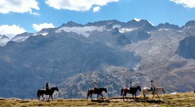 horse trail ride spain