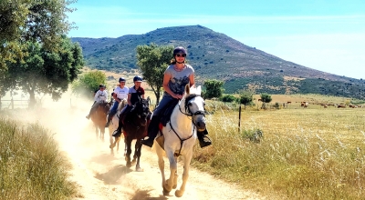 Horseback Trail Ride in SPAIN : THE SIERRA DE GREDOS & CASTLES