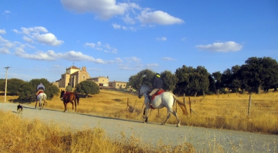 Horseback Trail Ride in SPAIN : THE SIERRA DE GREDOS & CASTLES