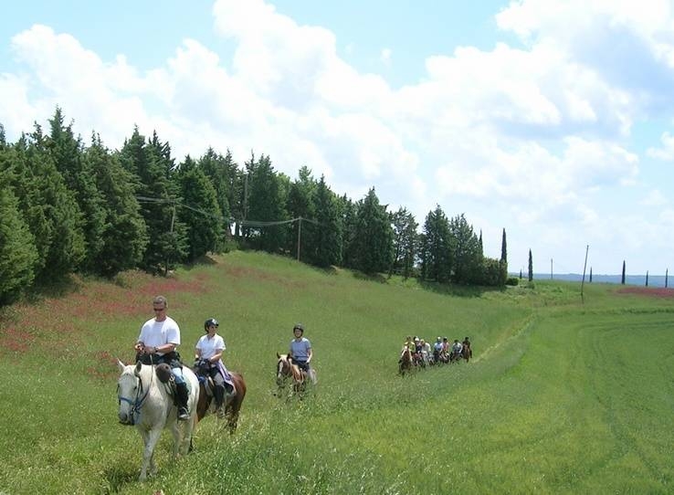 horse riding tuscany