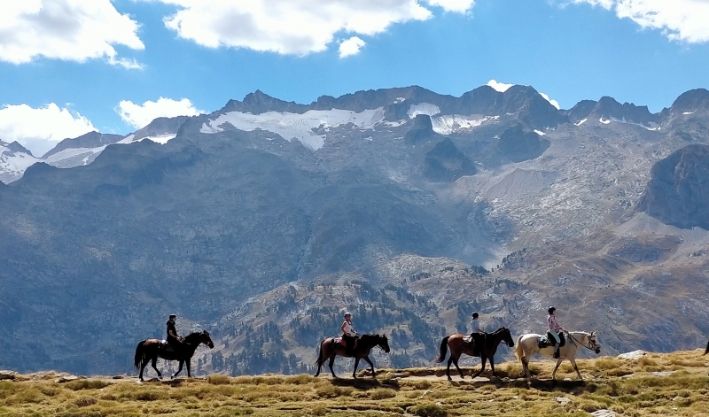 horse trail ride spain