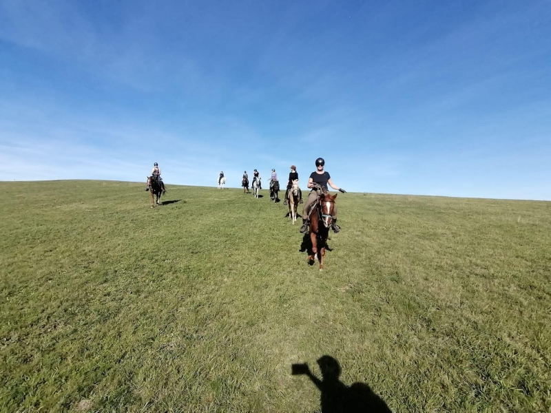 horseback riding in Tuscany