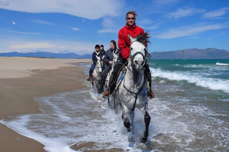 horse holiday spain