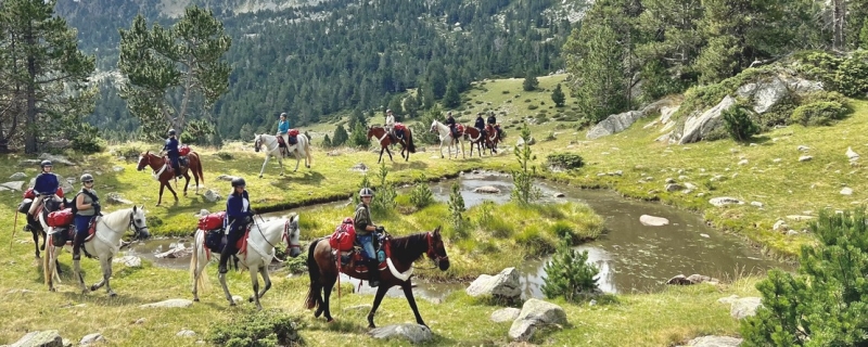 rando a cheval Pyrenees