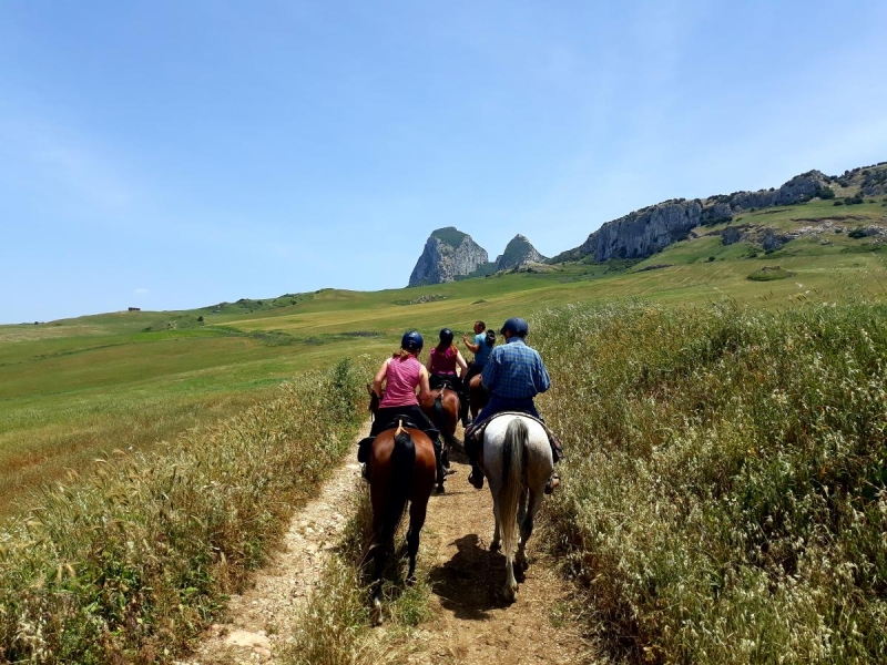 horseback holiday italy