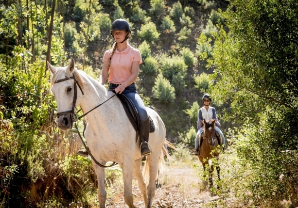horseback trail ride in portugal