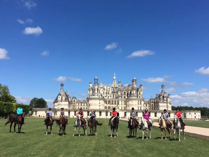 horse riding Loire castles
