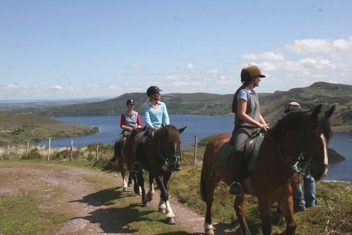 horse riding in ireland