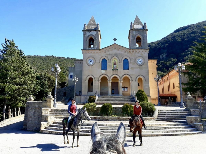 horse riding trip in sicily