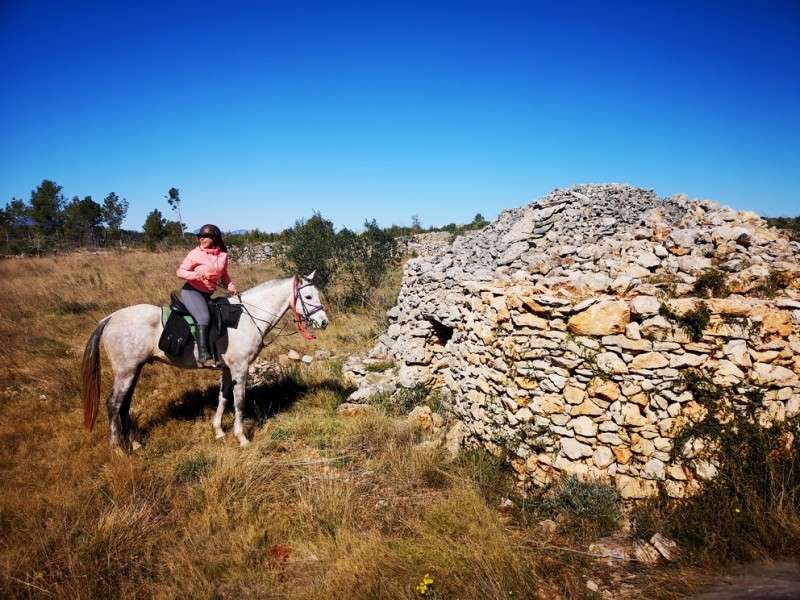 horseback riding trip in spain in catalonia