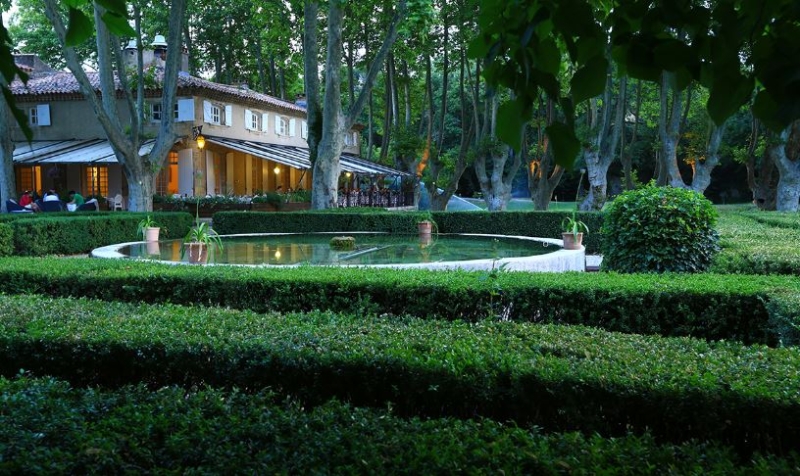 horseback riding in provence