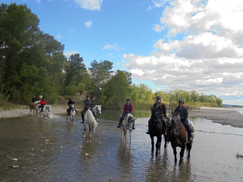 horseback riding in provence