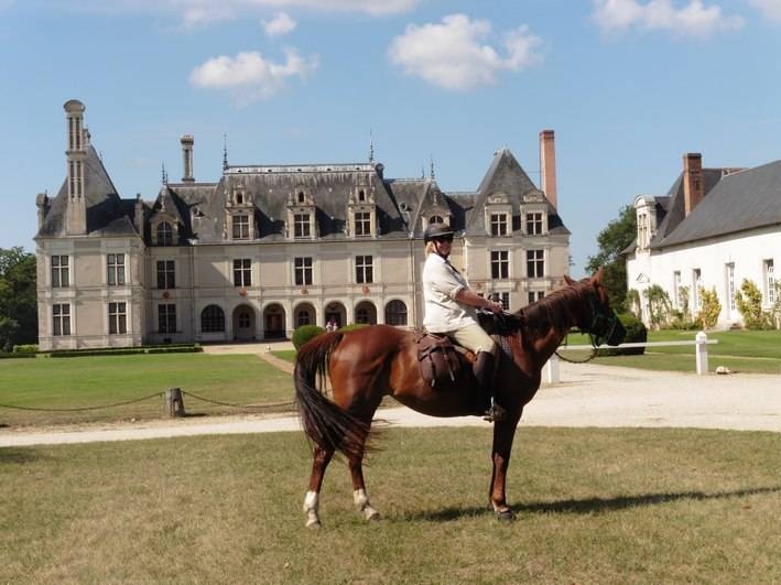 horseback holiday loire valley