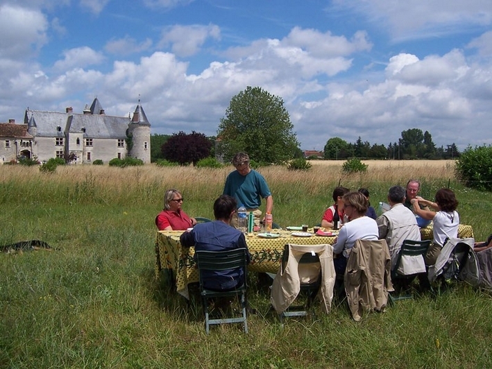 loire castles on horseback